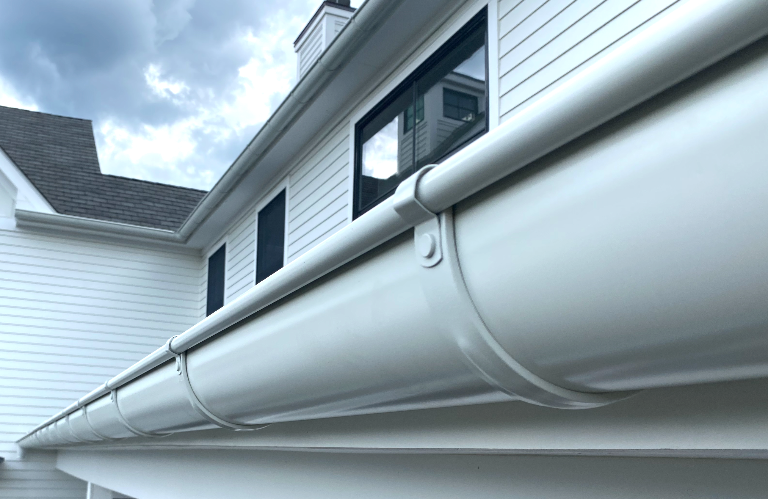 Galvanized Steel Half Round Gutter Sample |  | 6" Half Round Traditional Front Bead